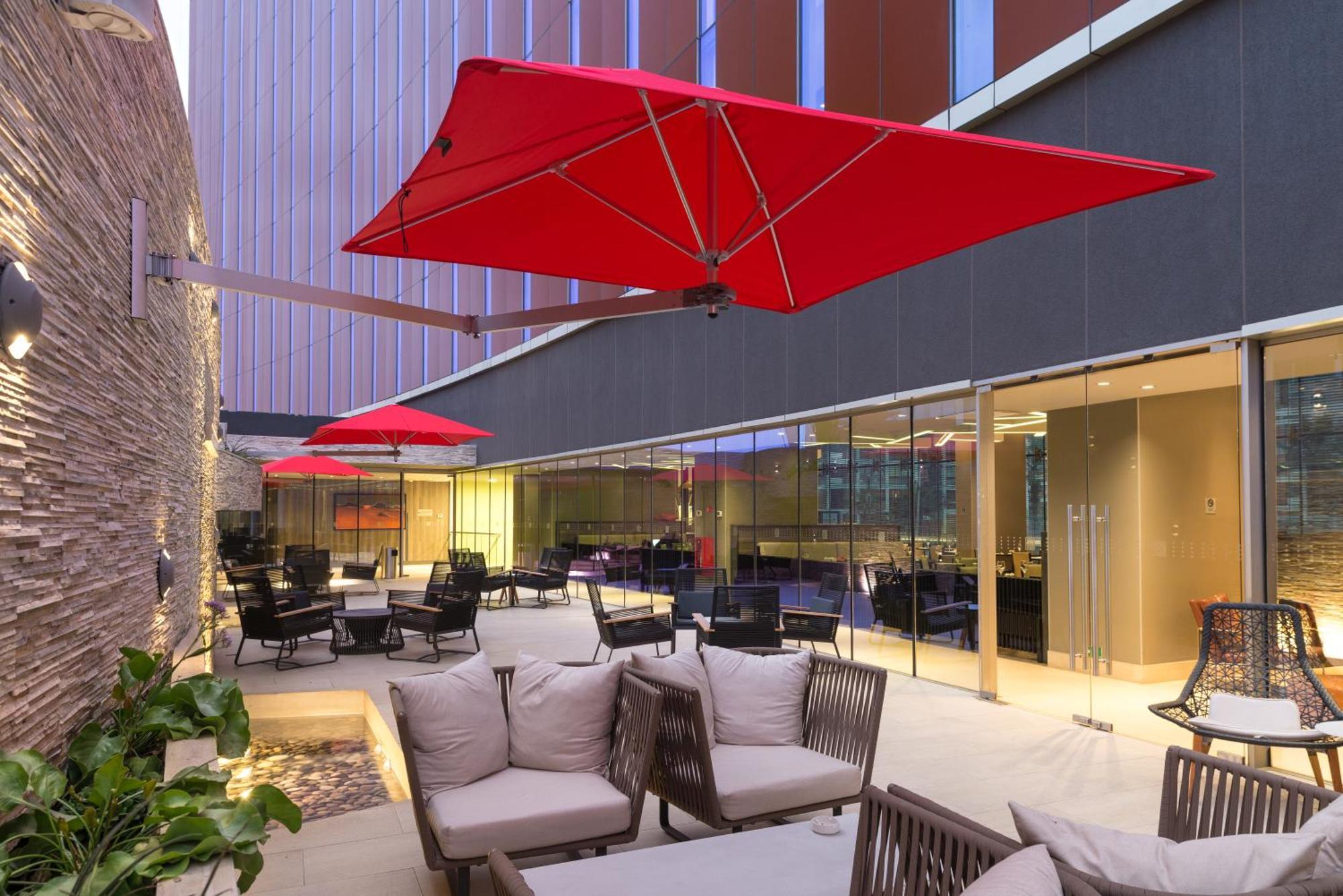 Hilton Garden Inn Iquique Exteriör bild